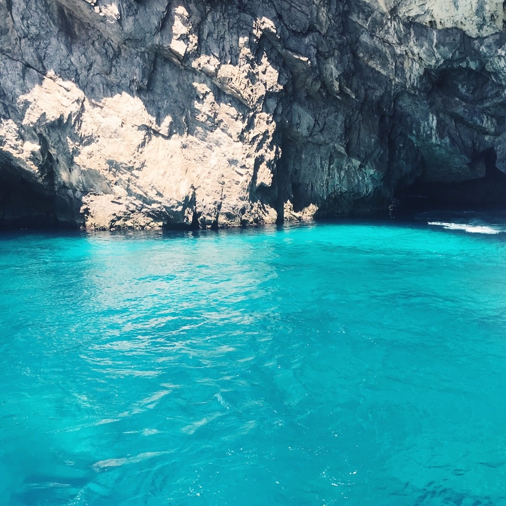 Meet your Posher, Caitlyn